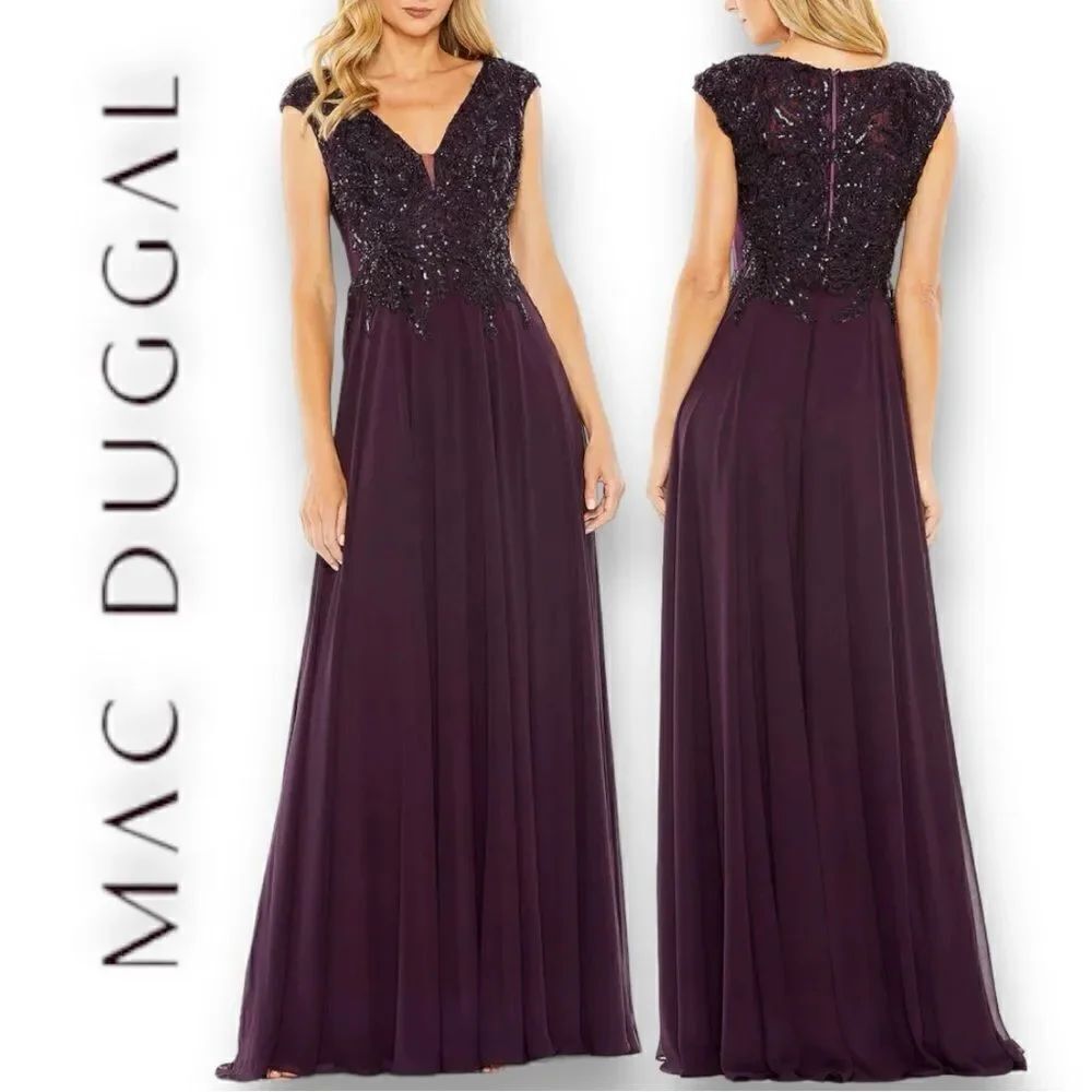 MAC DUGGAL Women’s Appliquéd Cap Sleeve Bodice Flowy Gown in the Size 16